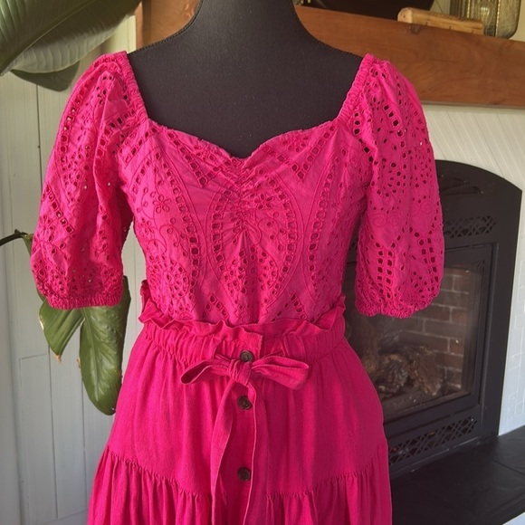 H&M Eyelet Top Size XS - Picture 5 of 14